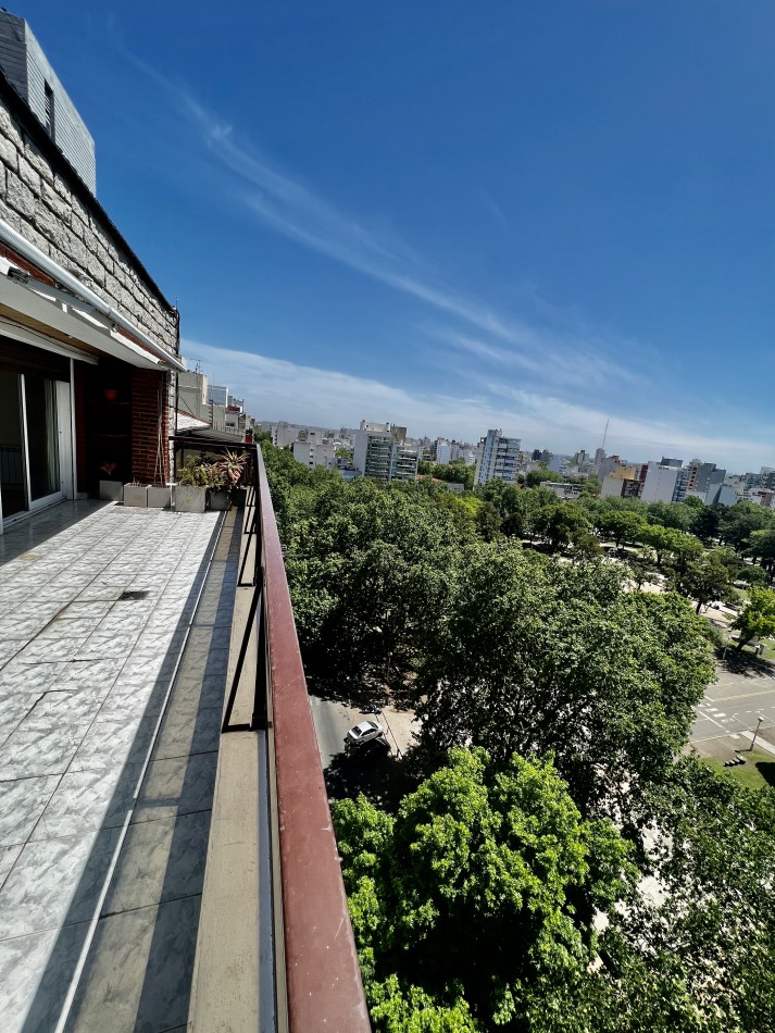 Increible Piso con Terraza Privada y Vista a Plaza Mitre