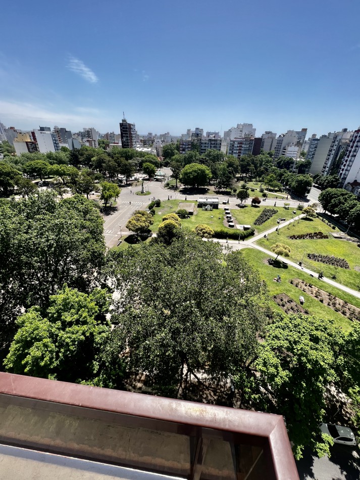 Increible Piso con Terraza Privada y Vista a Plaza Mitre