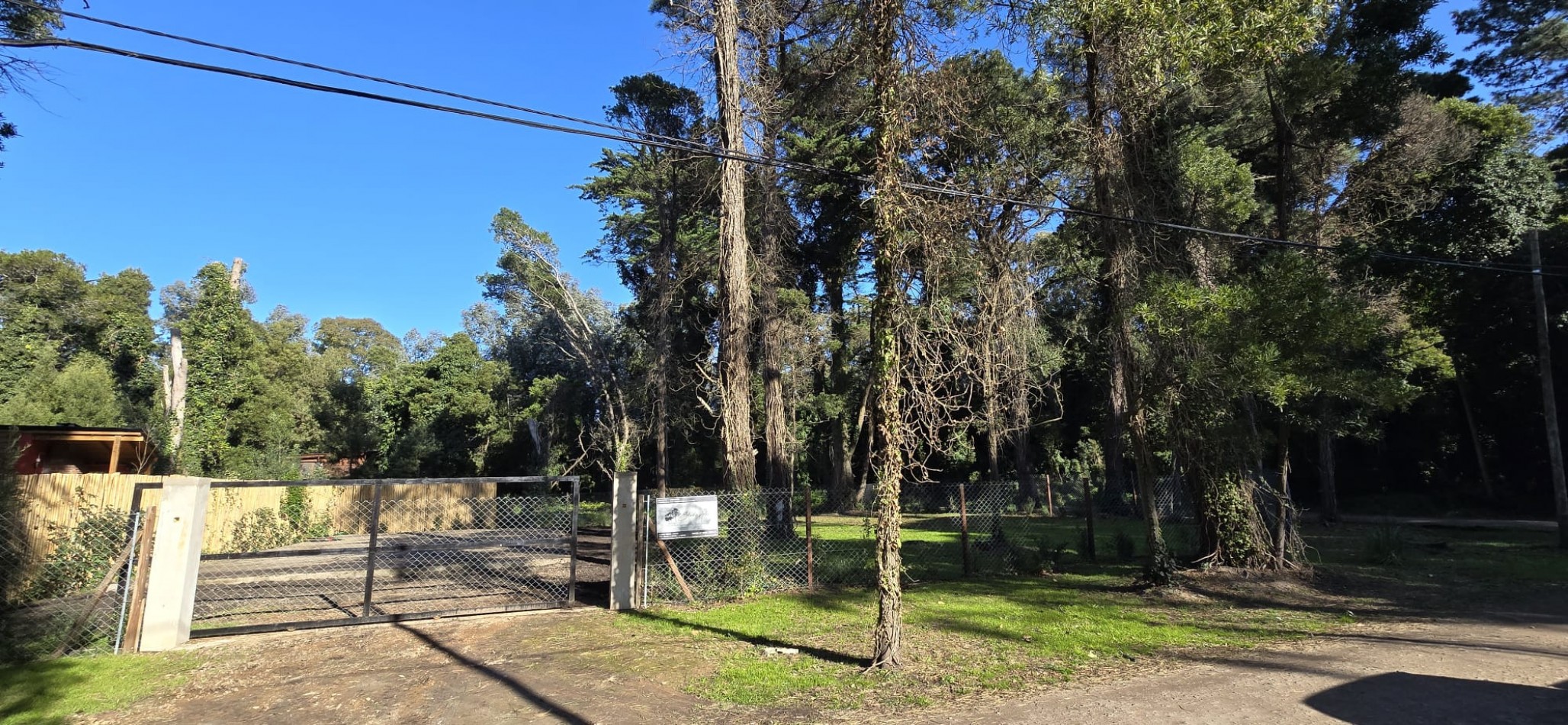 DOS TERRENOS EN VENTA - Los Puelches y Moctezuma Bosque Peralta Ramos 