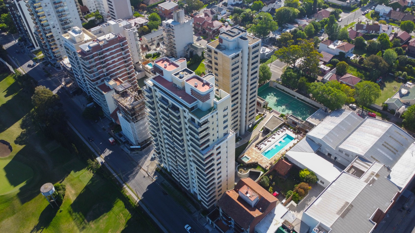 DEPARTAMENTO 4 AMB EN VENTA - ALEM 4100