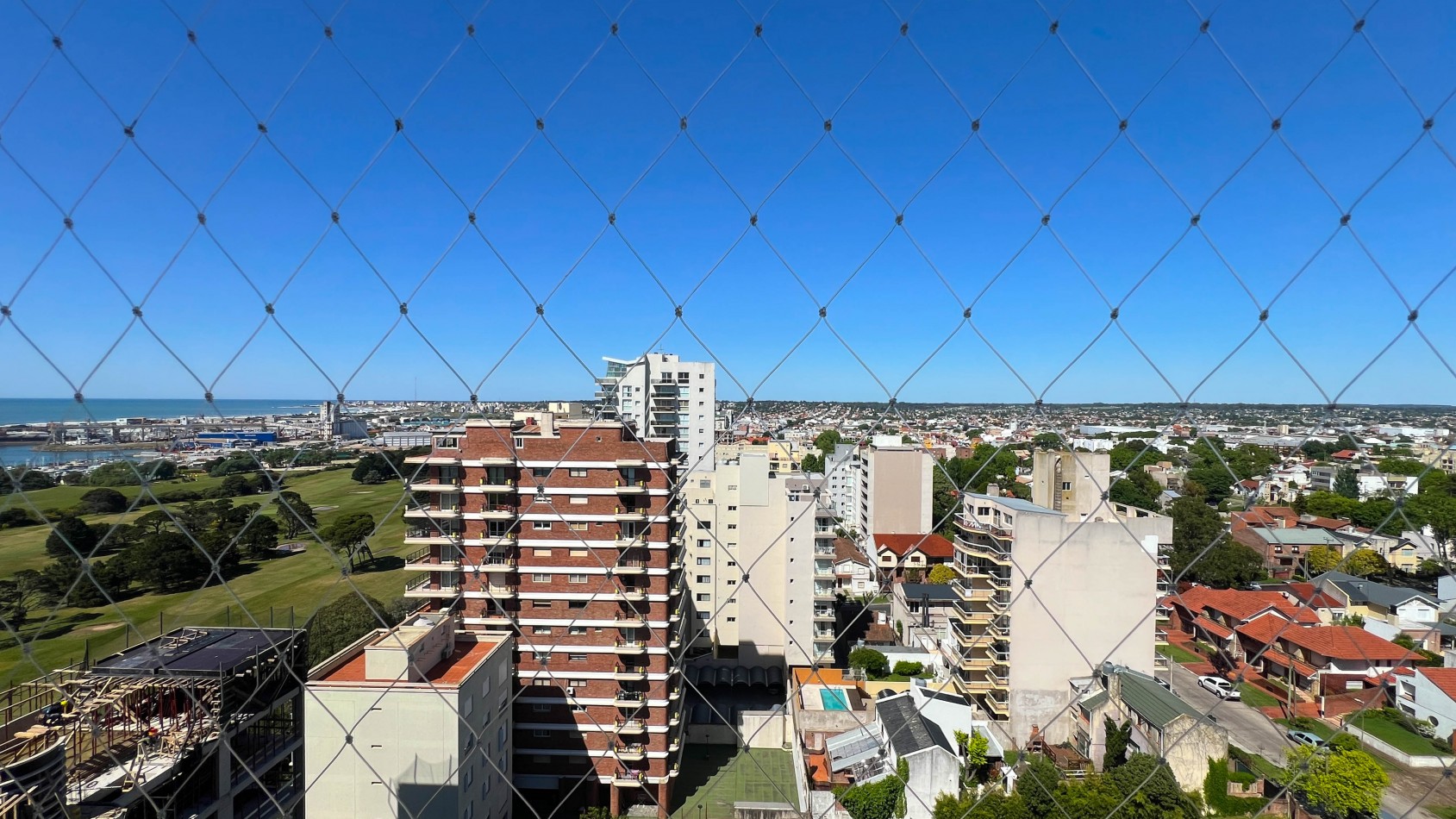 DEPARTAMENTO 4 AMB EN VENTA - ALEM 4100