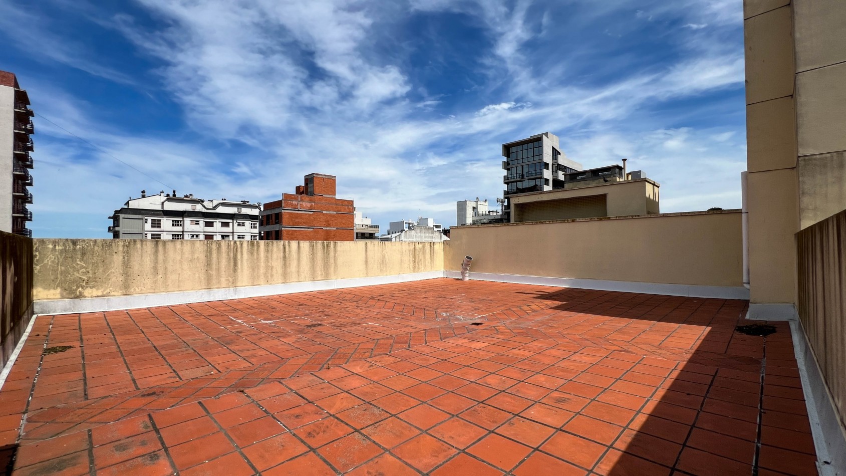 DEPARTAMENTO EN VENTA - Aristobulo del valle 3700