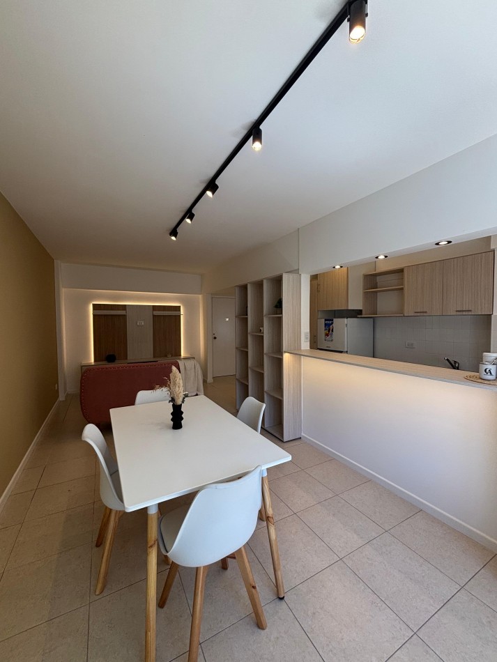  VENTA - DEPARTAMENTO  2 AMB RECICLADO - Santiago del estero 1700