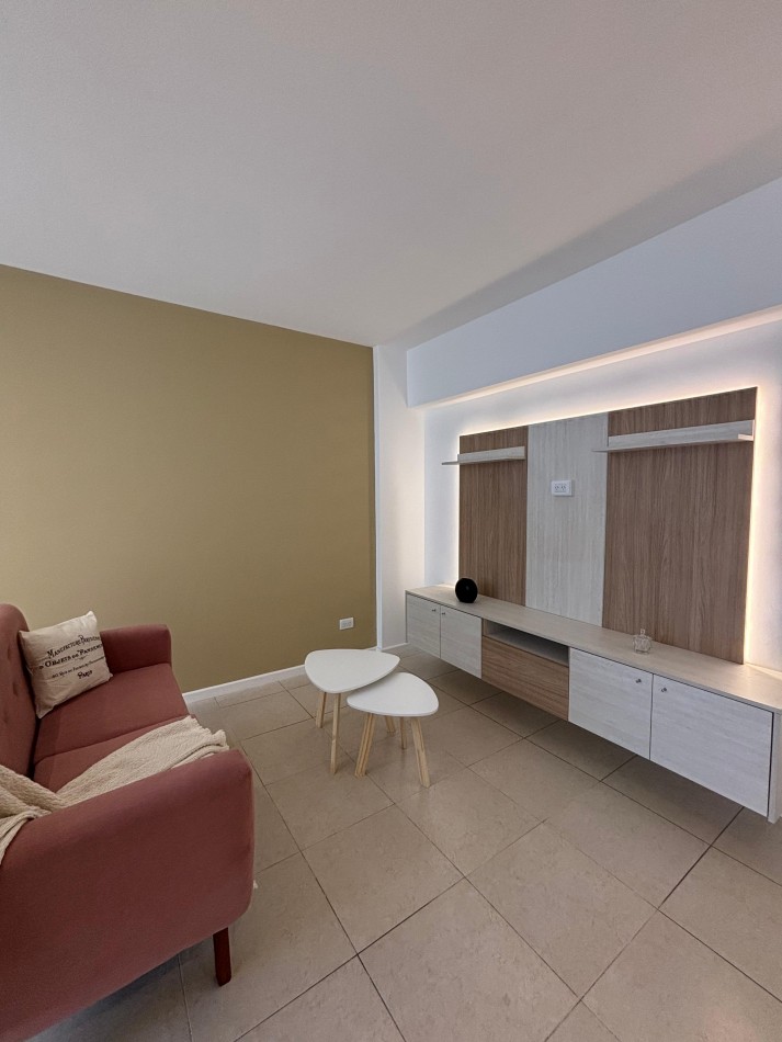  VENTA - DEPARTAMENTO  2 AMB RECICLADO - Santiago del estero 1700