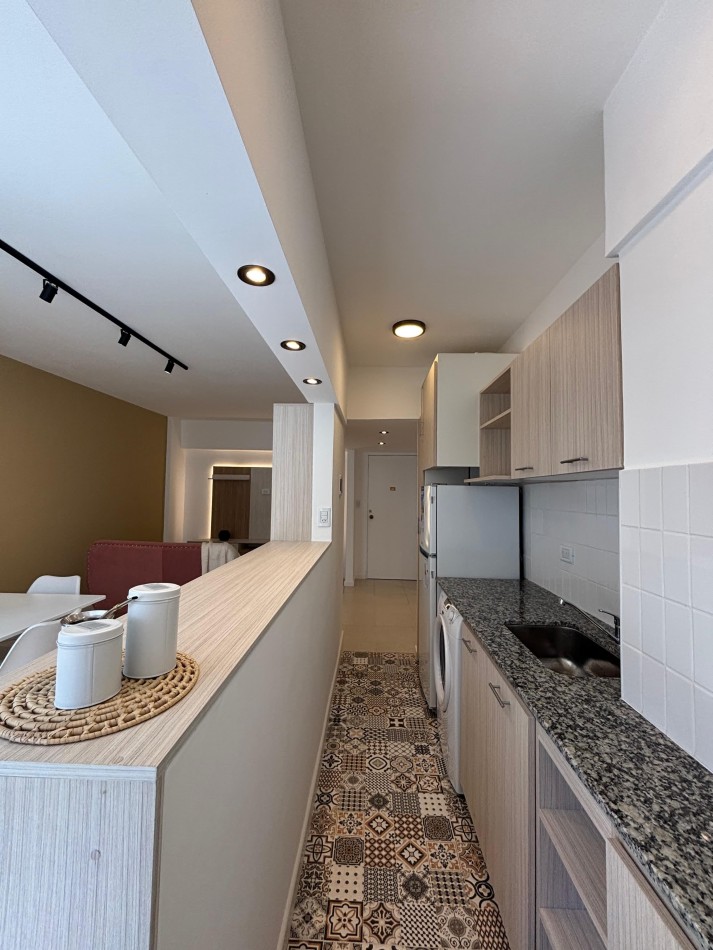  VENTA - DEPARTAMENTO  2 AMB RECICLADO - Santiago del estero 1700