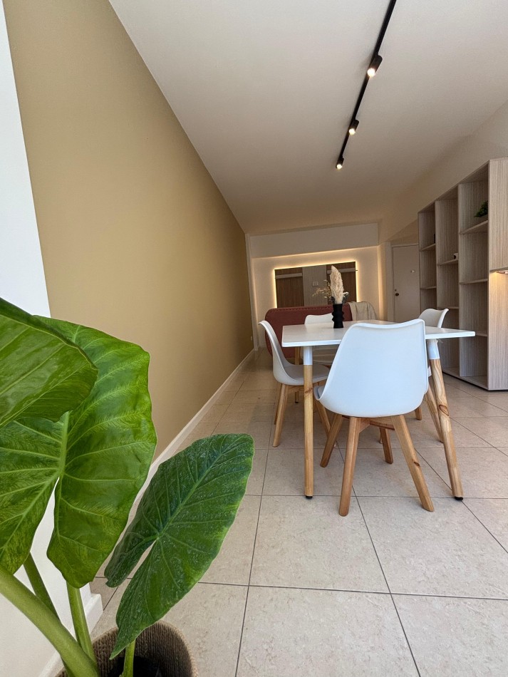  VENTA - DEPARTAMENTO  2 AMB RECICLADO - Santiago del estero 1700
