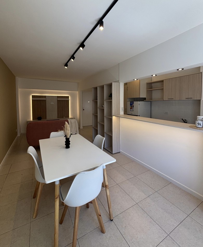  VENTA - DEPARTAMENTO  2 AMB RECICLADO - Santiago del estero 1700