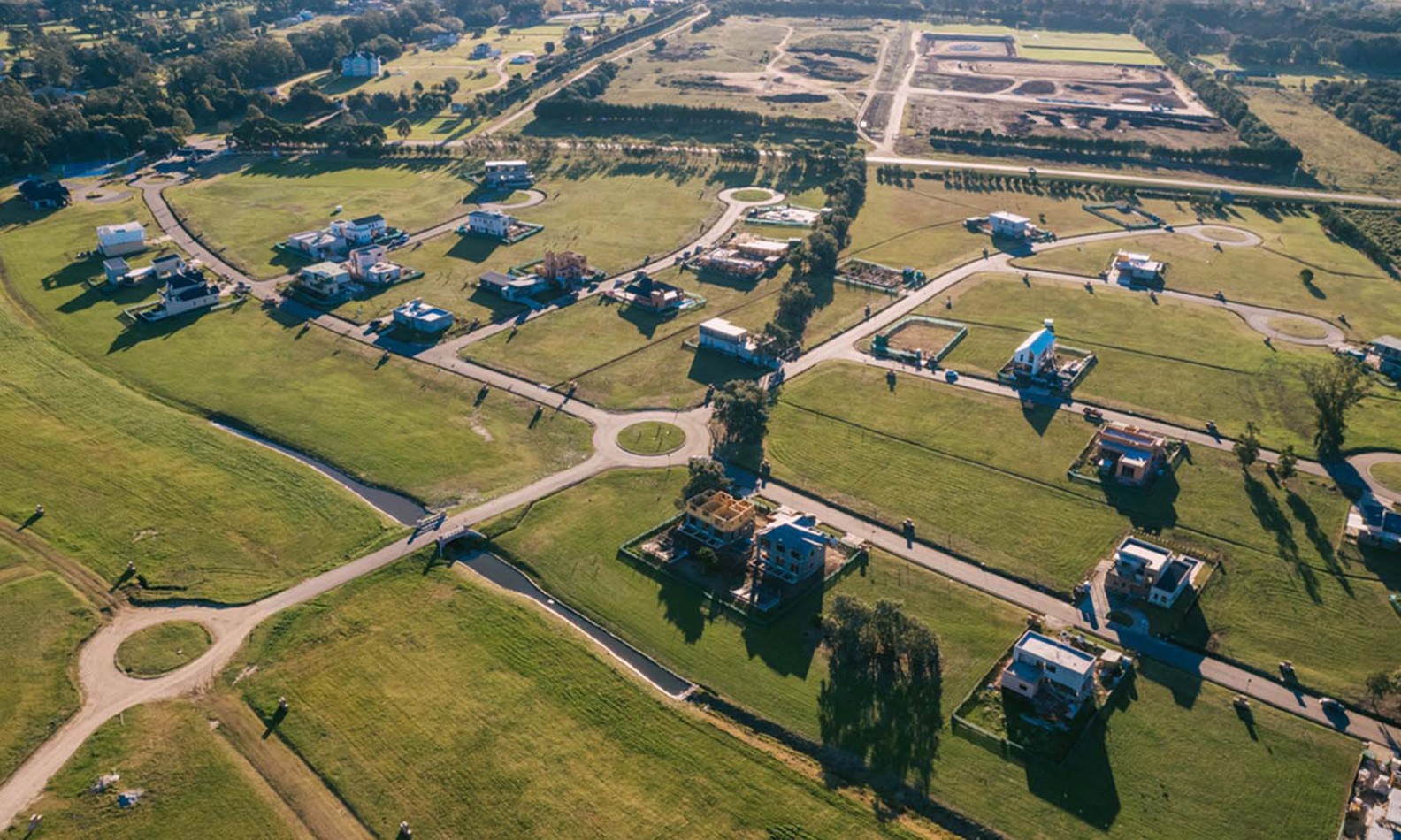 LOTE EN VENTA - BARRIO CASONAS DEL HARAS ( HARAS SANTA MARIA)