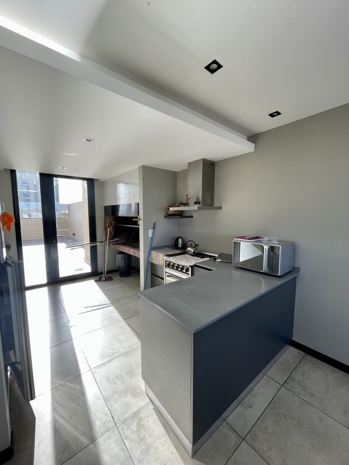 VENTA SEMIPISO 3 AMB - SARMIENTO 2800