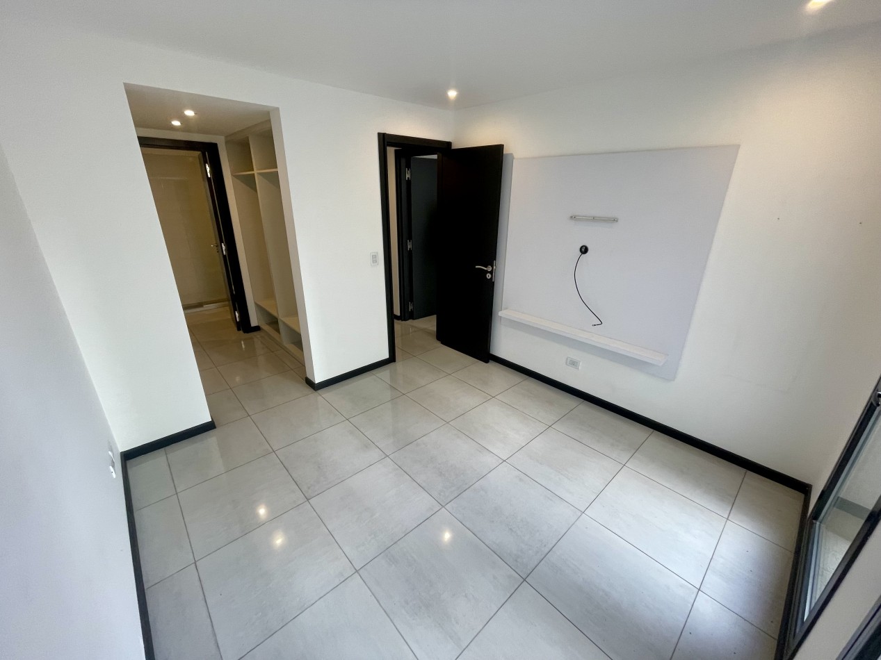 VENTA SEMIPISO 3 AMB - SARMIENTO 2800