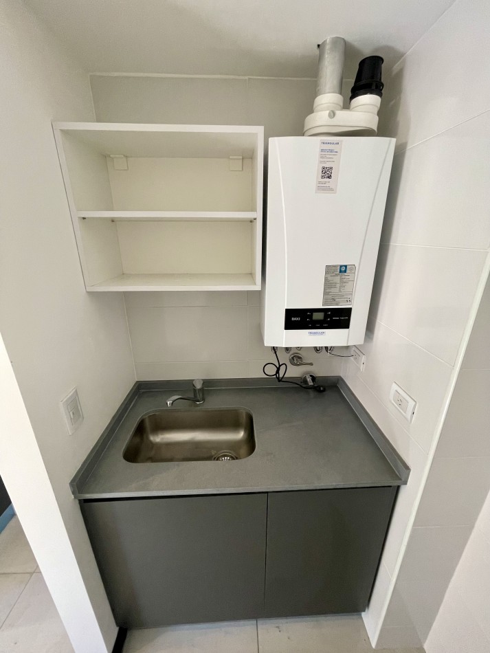 VENTA SEMIPISO 3 AMB - SARMIENTO 2800