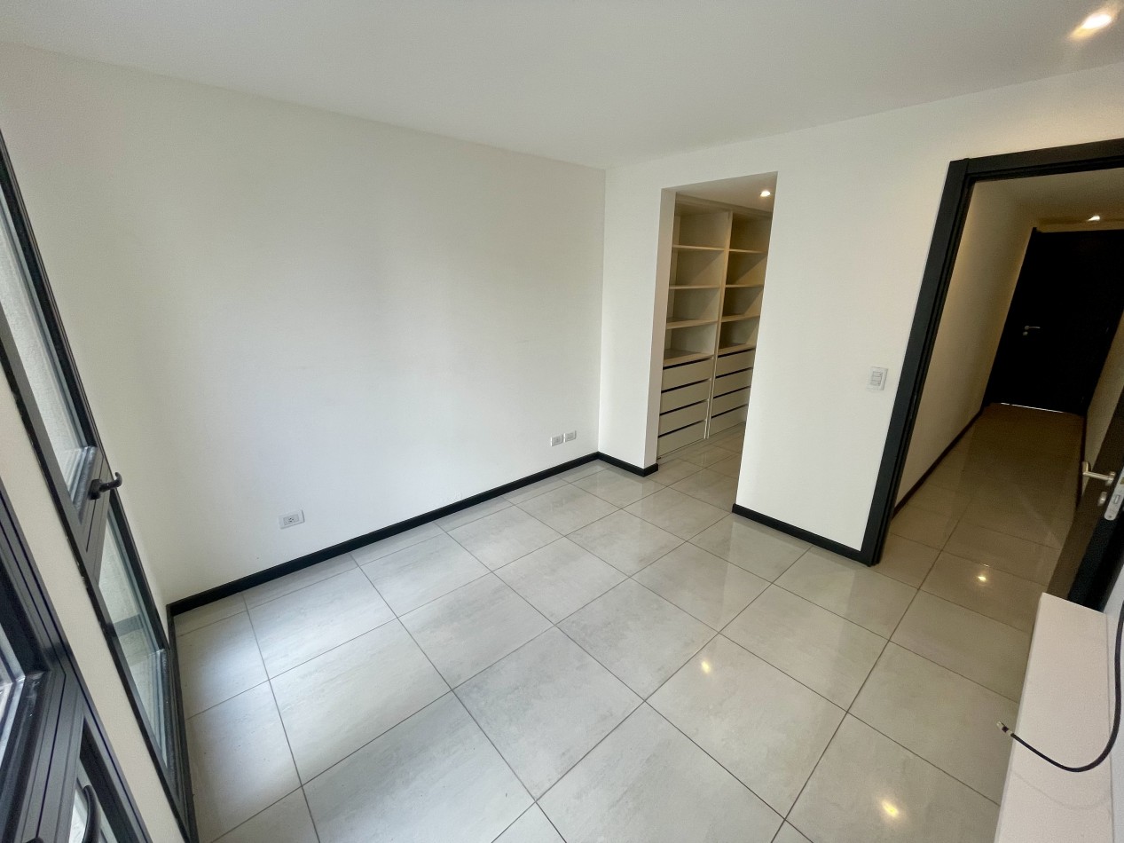 VENTA SEMIPISO 3 AMB - SARMIENTO 2800