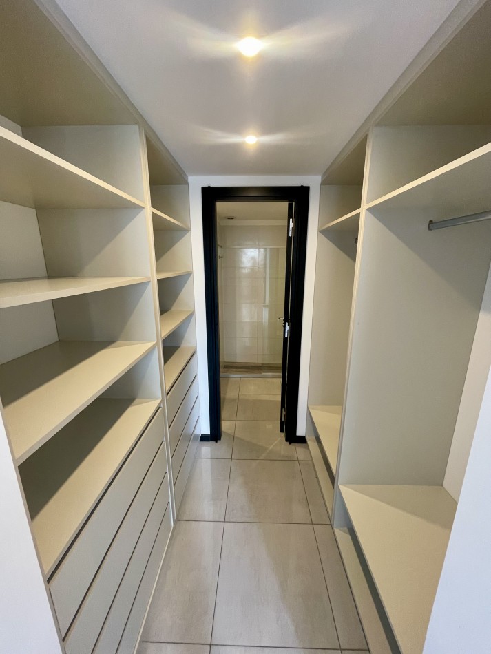 VENTA SEMIPISO 3 AMB - SARMIENTO 2800