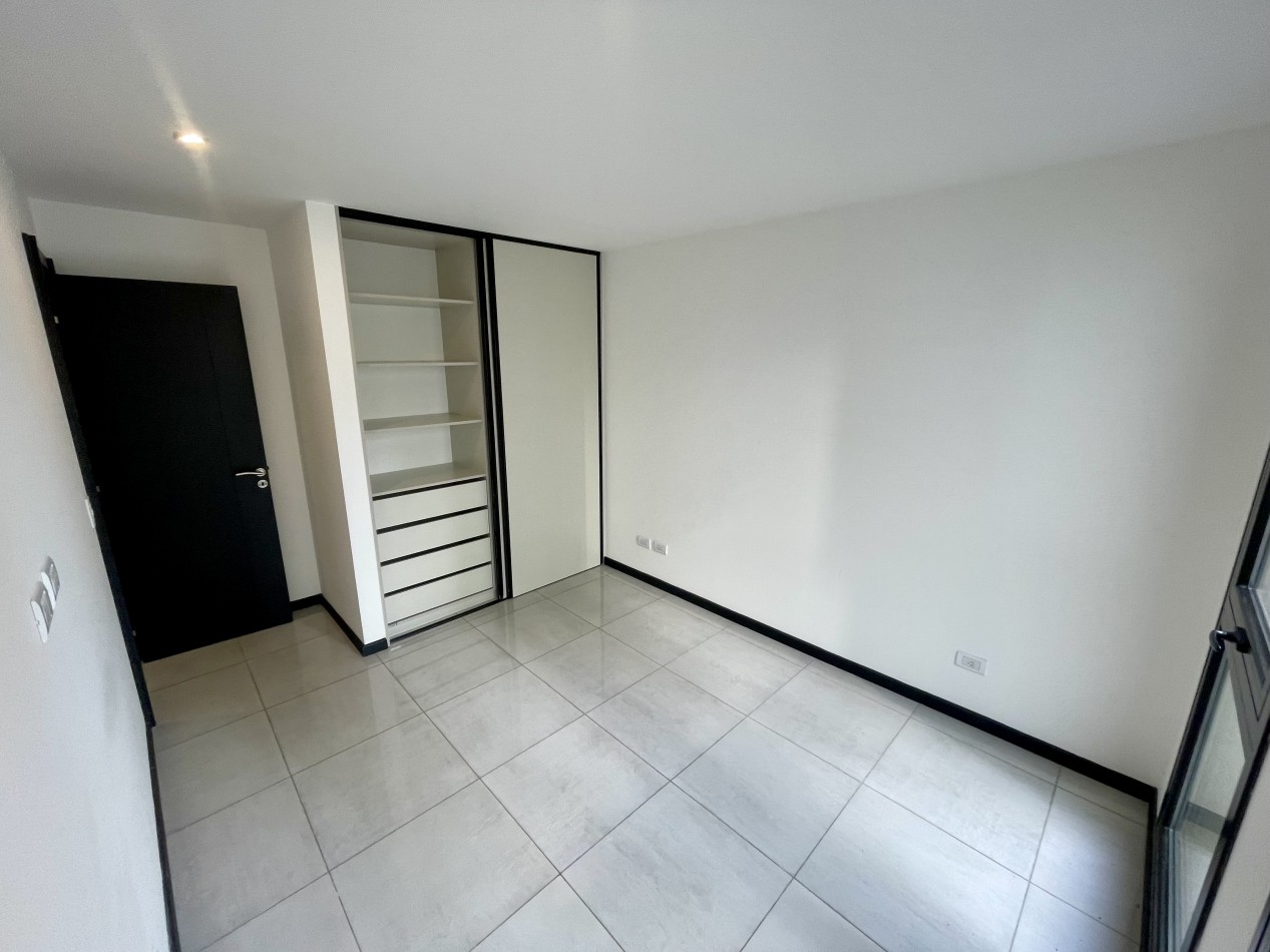VENTA SEMIPISO 3 AMB - SARMIENTO 2800
