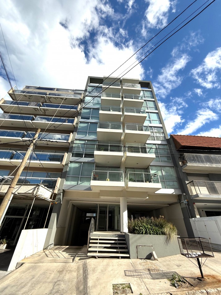 VENTA SEMIPISO 3 AMBIENTES - GASCON 60