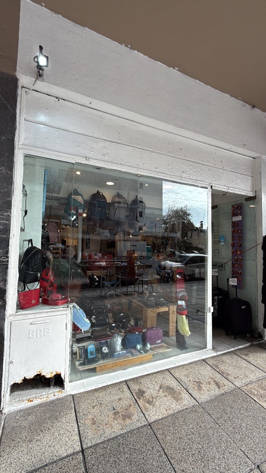 VENTA LOCAL -  PLAZA COLON