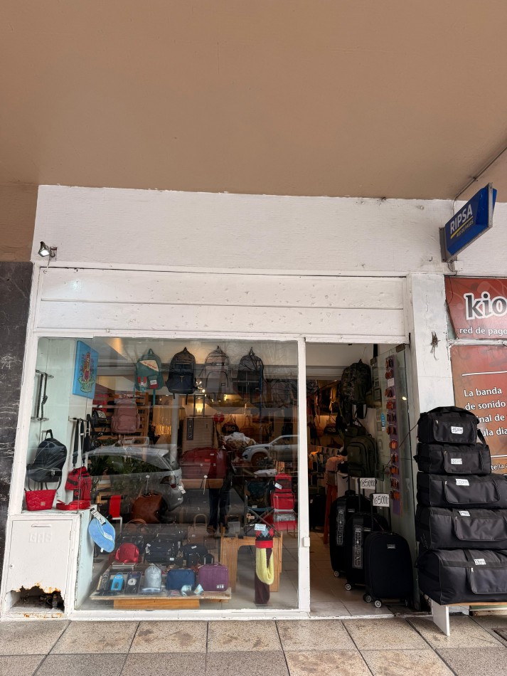 VENTA LOCAL -  PLAZA COLON