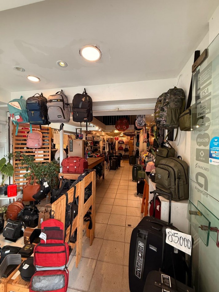 VENTA LOCAL -  PLAZA COLON