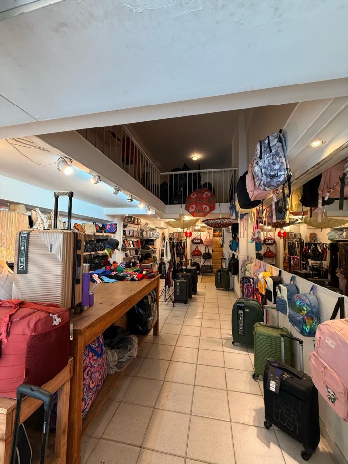 VENTA LOCAL -  PLAZA COLON