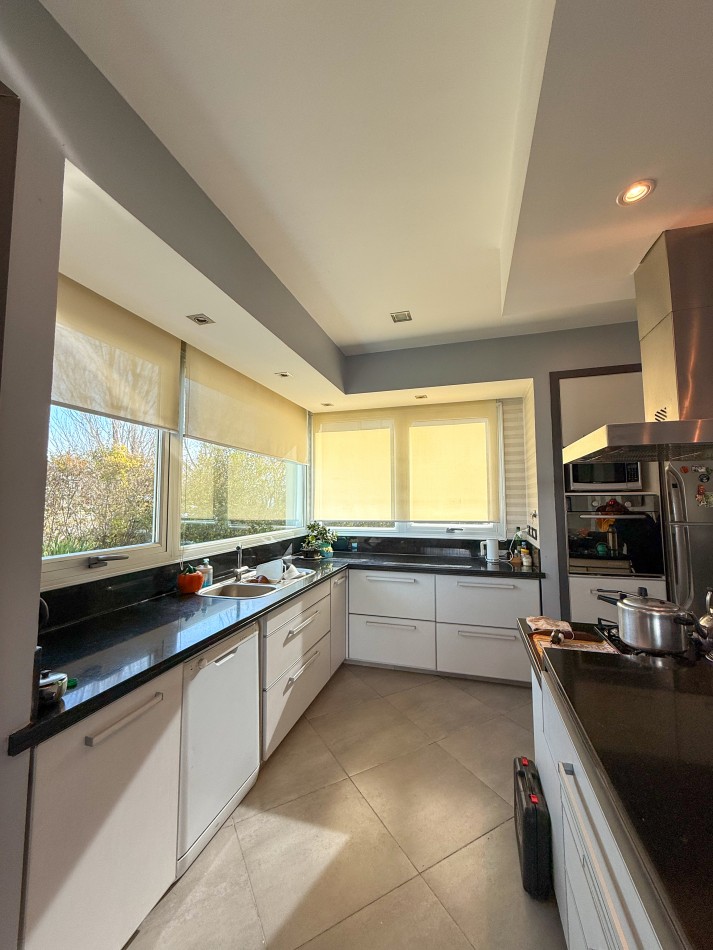 VENTA CASA 5 AMBIENTES - BARRIO PRIVADO RUMENCO LOS PINOS
