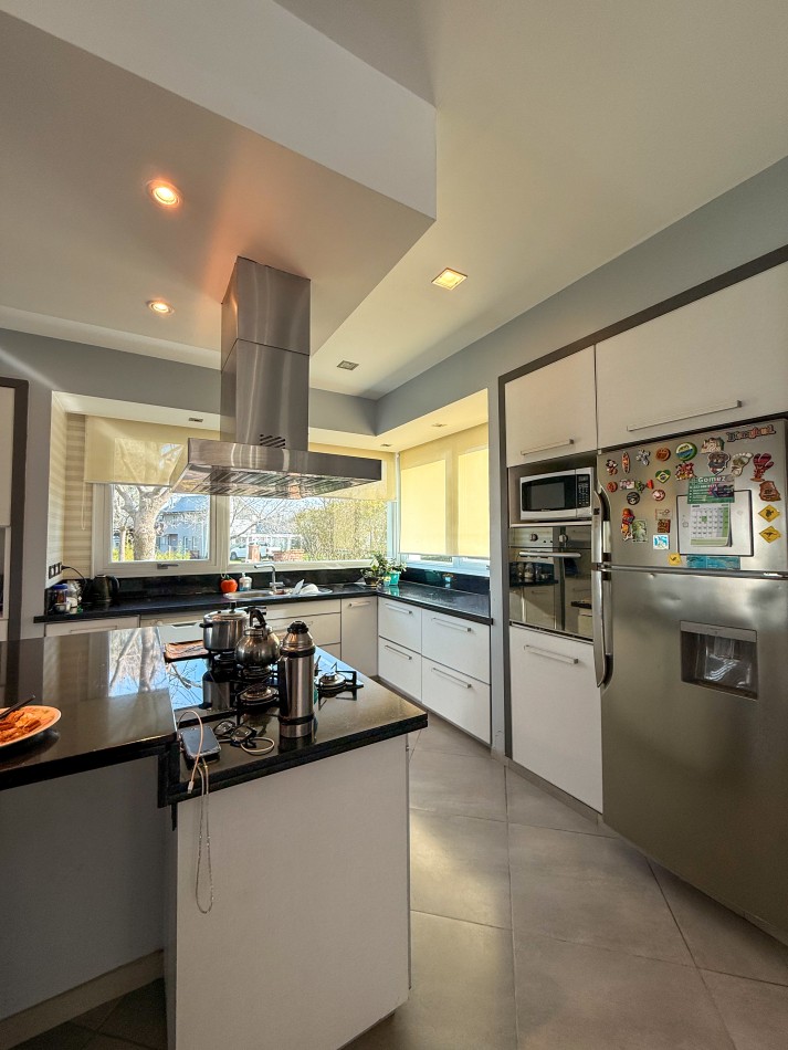 VENTA CASA 5 AMBIENTES - BARRIO PRIVADO RUMENCO LOS PINOS