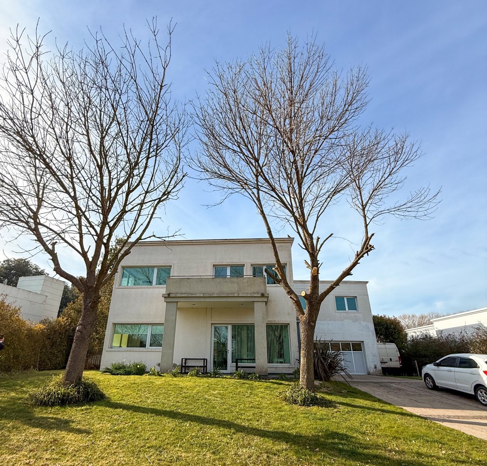 VENTA CASA 5 AMBIENTES - BARRIO PRIVADO RUMENCO LOS PINOS