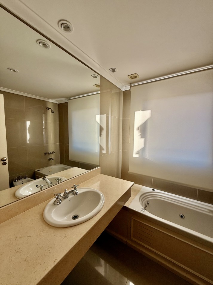 VENTA DEPARTAMENTO 3 AMBIENTES - SARMIENTO 3100