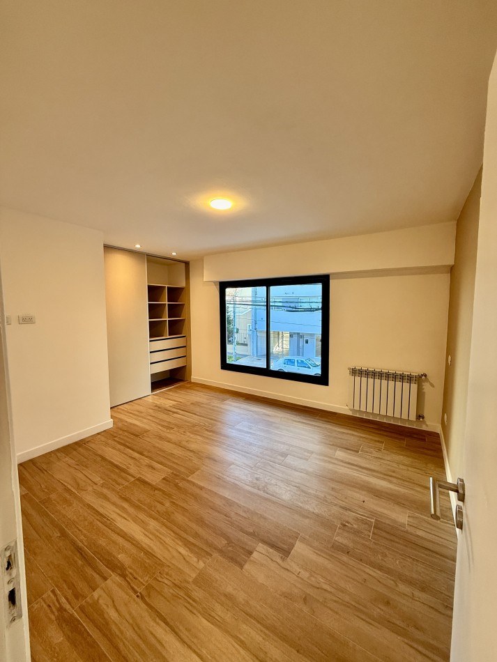 VENTA CASA 4 AMBIENTES - CATAMARCA 3800