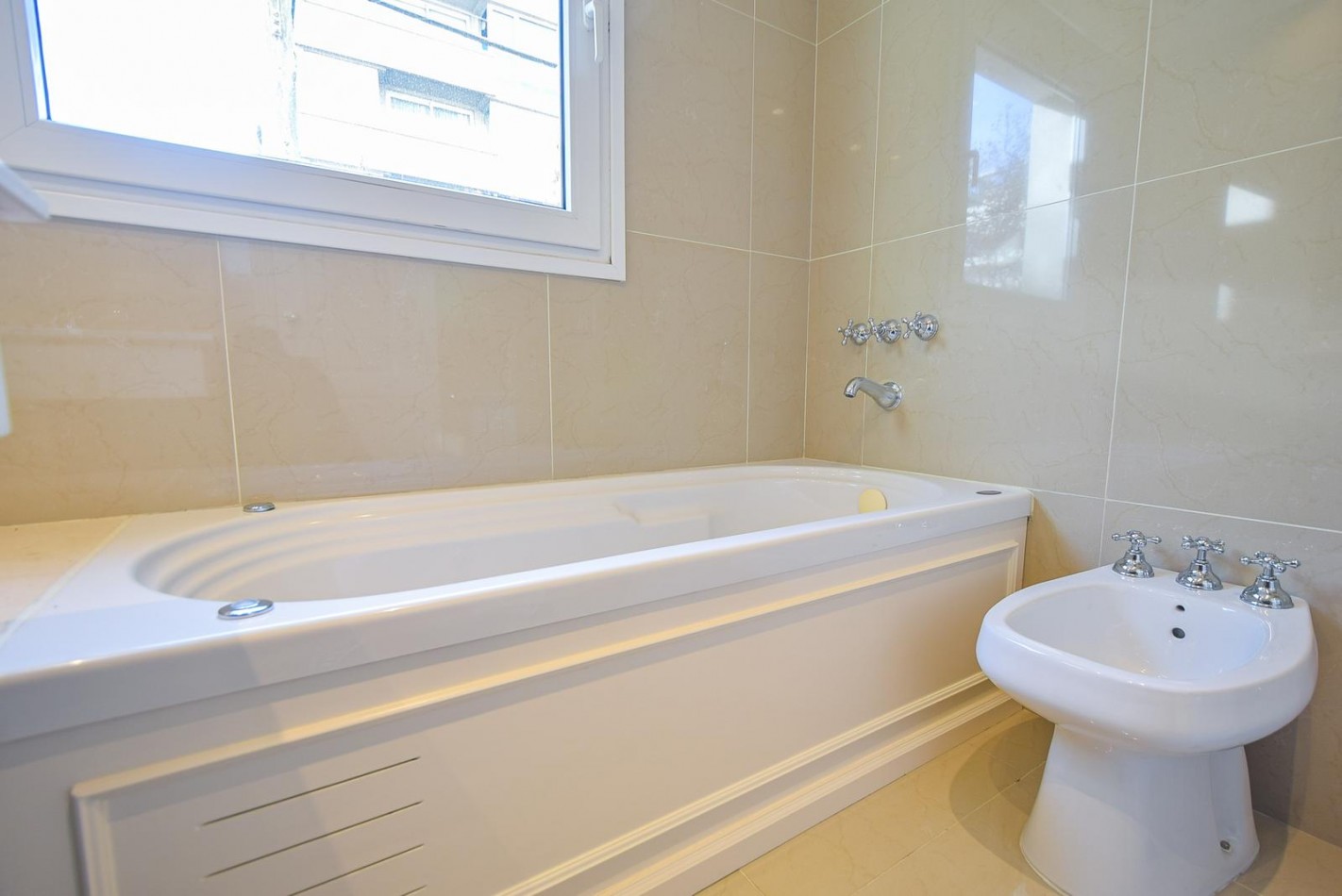 VENTA DEPARTAMENTO 3 AMBIENTES - SARMIENTO 3100