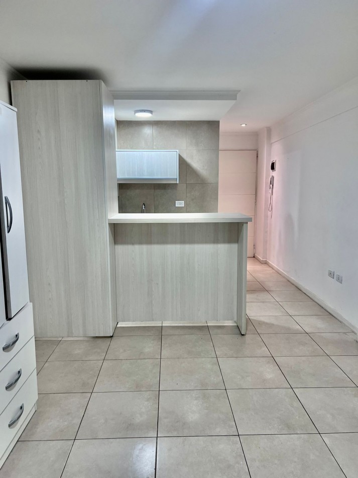 ALQUILER MONOAMBIENTE - SAN MARTIN 4000