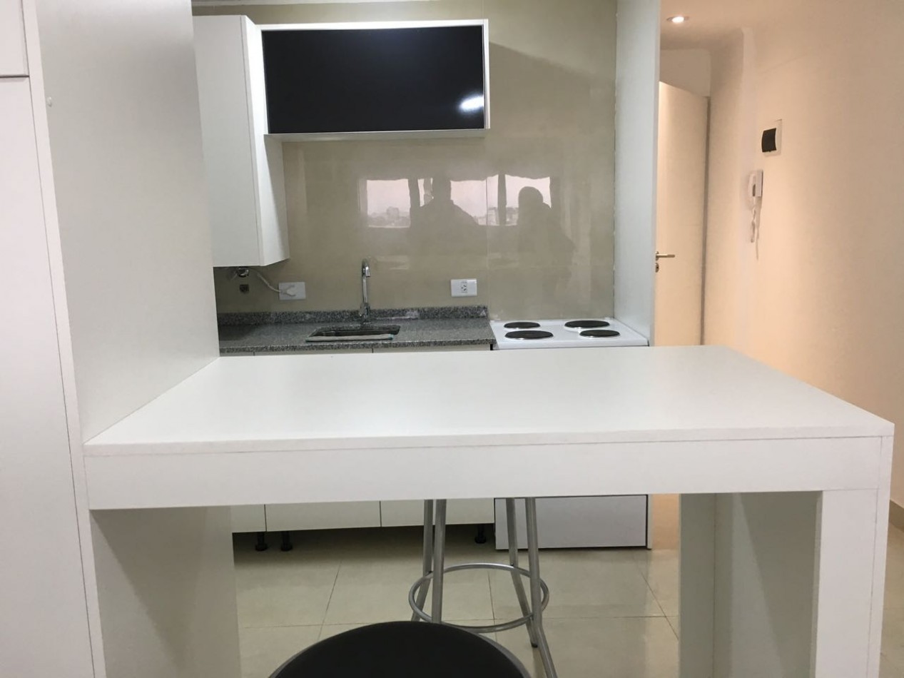 ALQUILER MONOAMBIENTE - SAN MARTIN 4000
