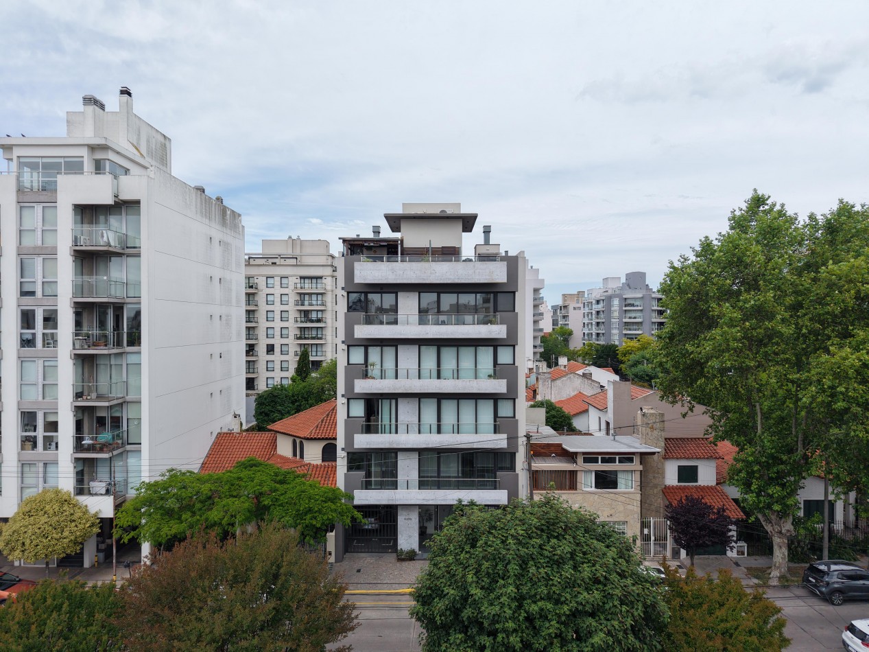 VENTA PISO 4 AMB CON TERRAZA PROPIA - LAS HERAS 3200