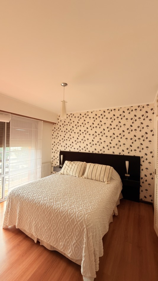 ALQUILER TEMPORARIO - Frente al Mar en Playa Grande · 7 PAX