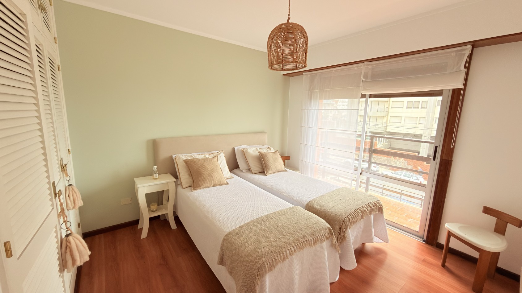 ALQUILER TEMPORARIO - Frente al Mar en Playa Grande · 7 PAX