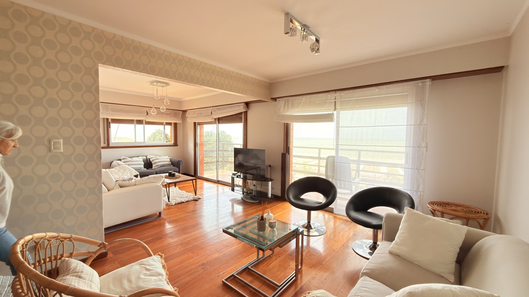 ALQUILER TEMPORARIO - Frente al Mar en Playa Grande · 7 PAX