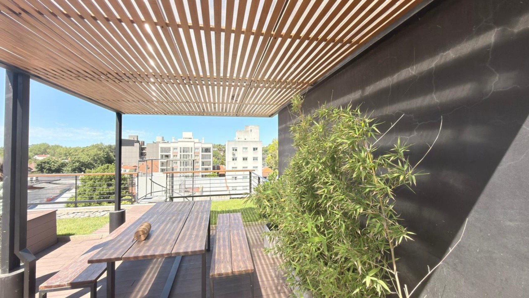 Alquiler Temporario Malecon Hue 2 ambientes con Terraza Privada