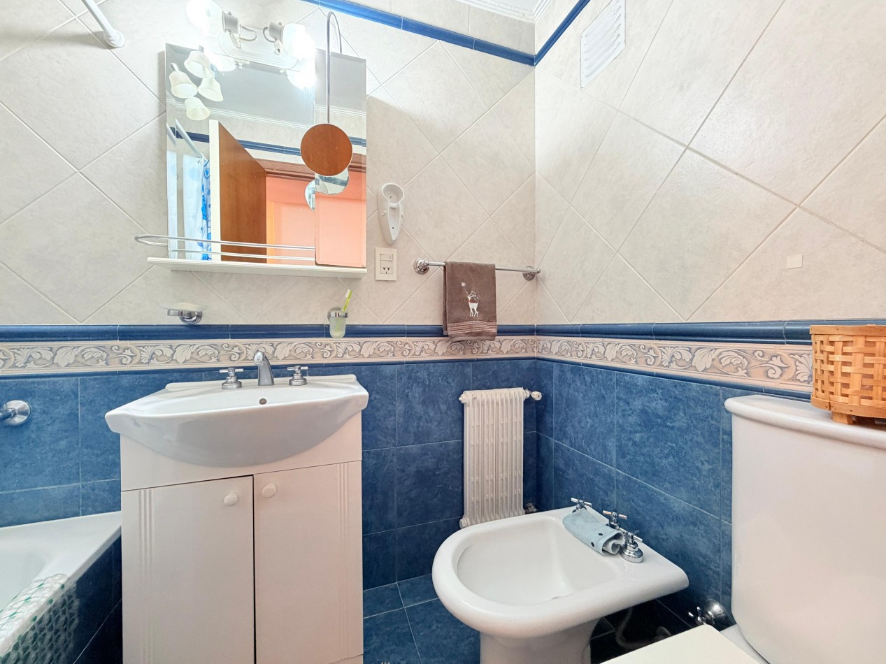 ALQUILER TEMPORARIO - Frente al Mar en Playa Grande · 7 PAX