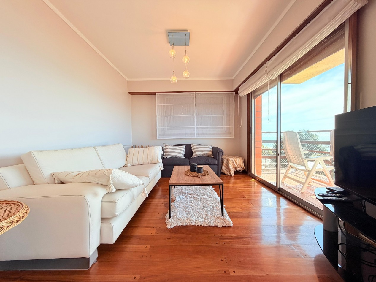 ALQUILER TEMPORARIO - Frente al Mar en Playa Grande · 7 PAX