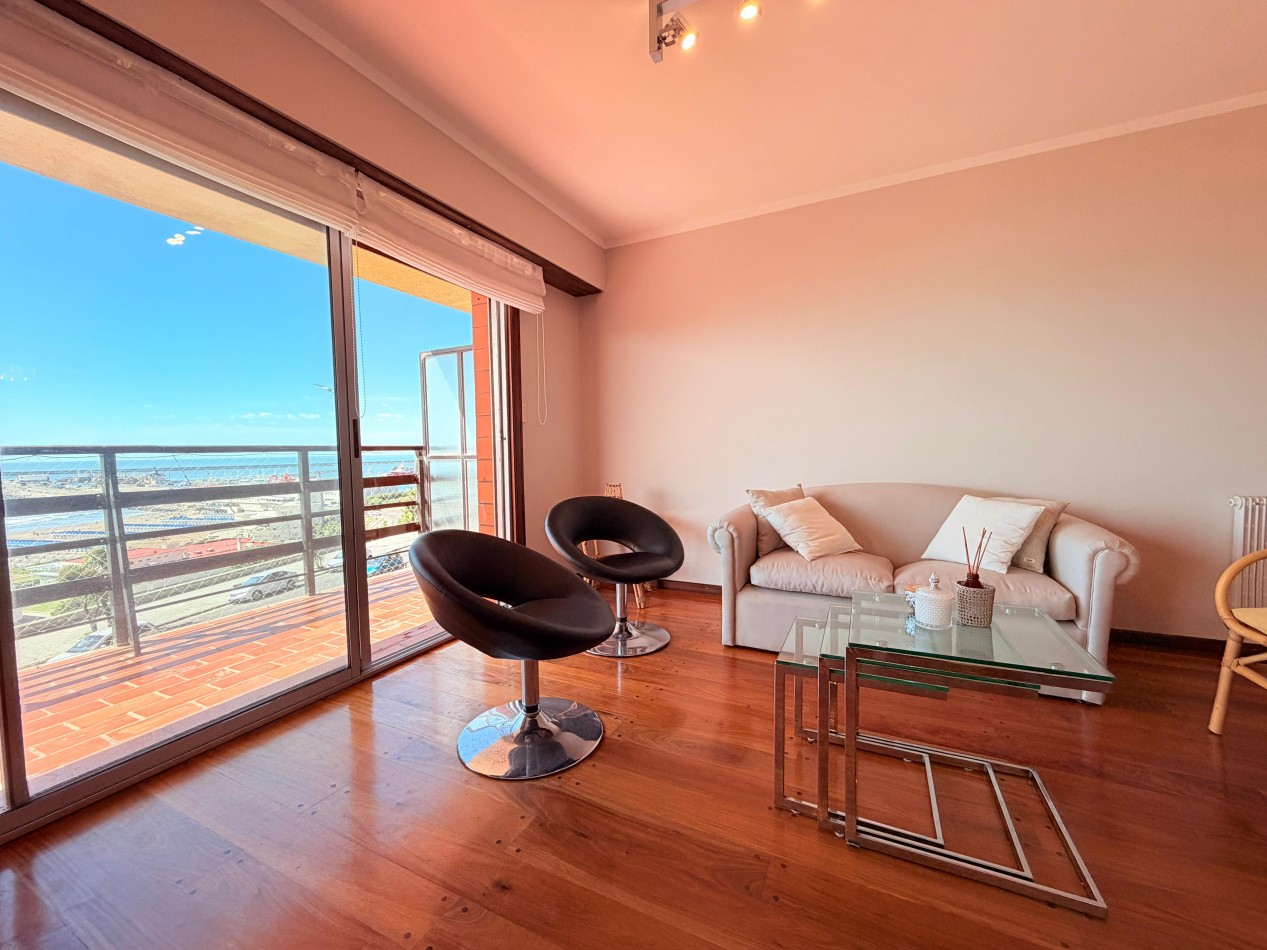 ALQUILER TEMPORARIO - Frente al Mar en Playa Grande · 7 PAX