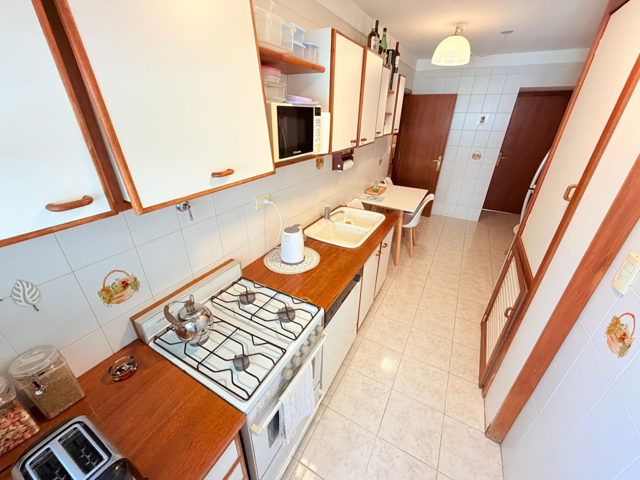 ALQUILER TEMPORARIO - Frente al Mar en Playa Grande · 7 PAX