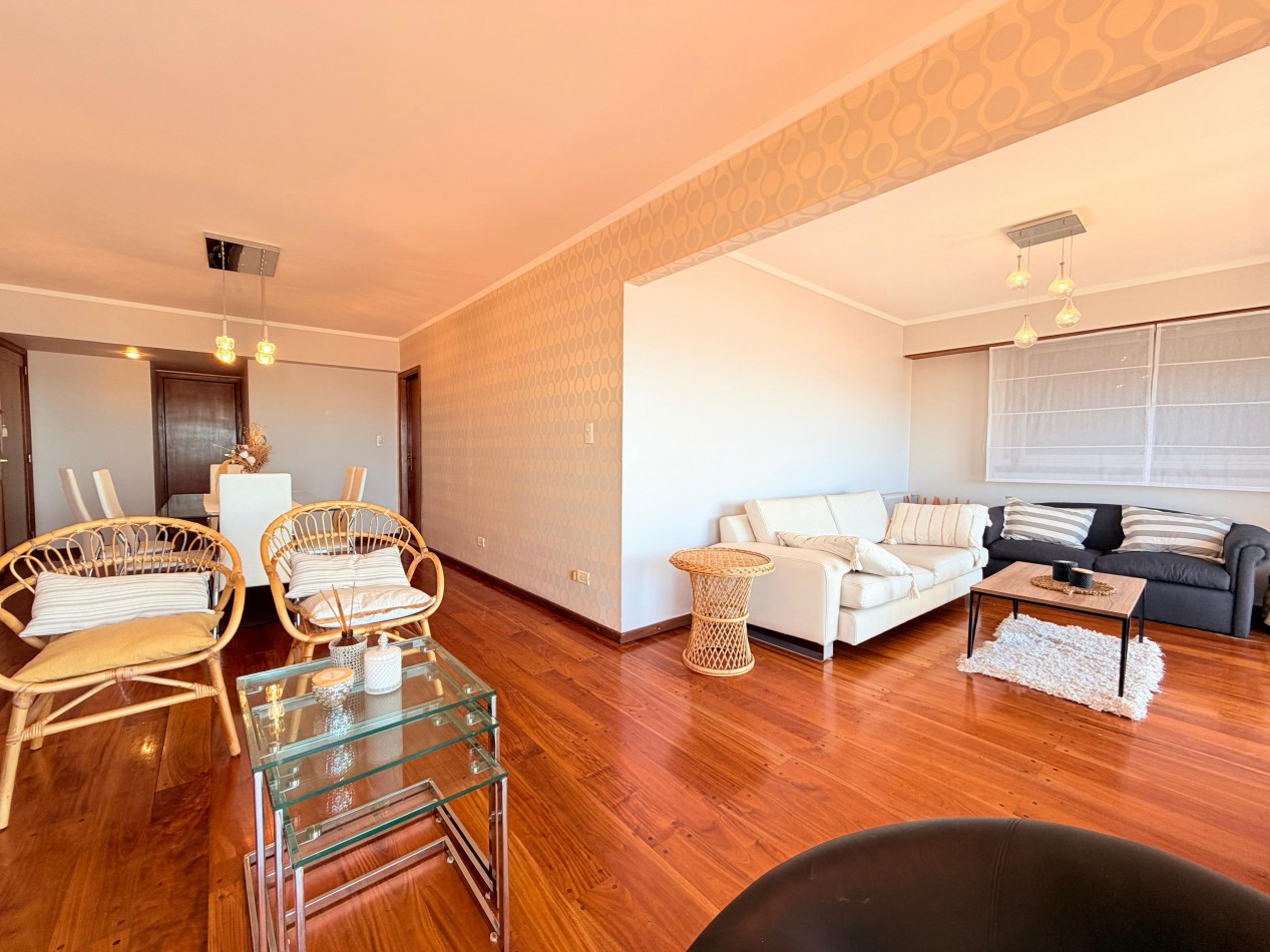 ALQUILER TEMPORARIO - Frente al Mar en Playa Grande · 7 PAX