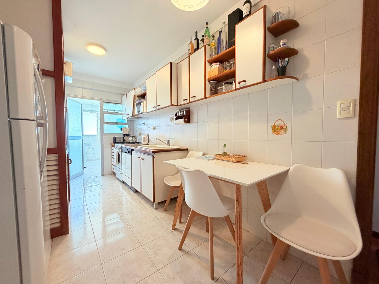 ALQUILER TEMPORARIO - Frente al Mar en Playa Grande · 7 PAX