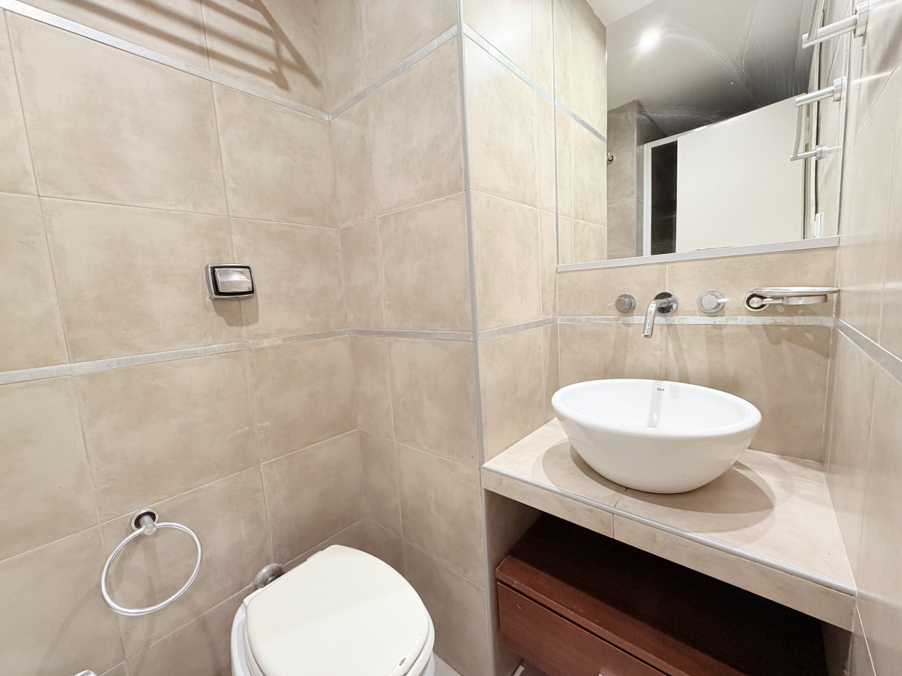 VENTA SEMIPISO 3 AMBIENTES - CATAMARCA 2300 