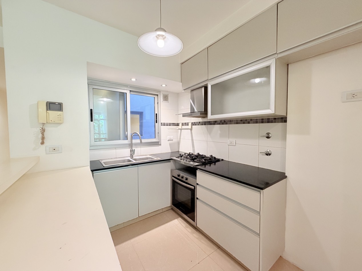 VENTA SEMIPISO 3 AMBIENTES - CATAMARCA 2300 