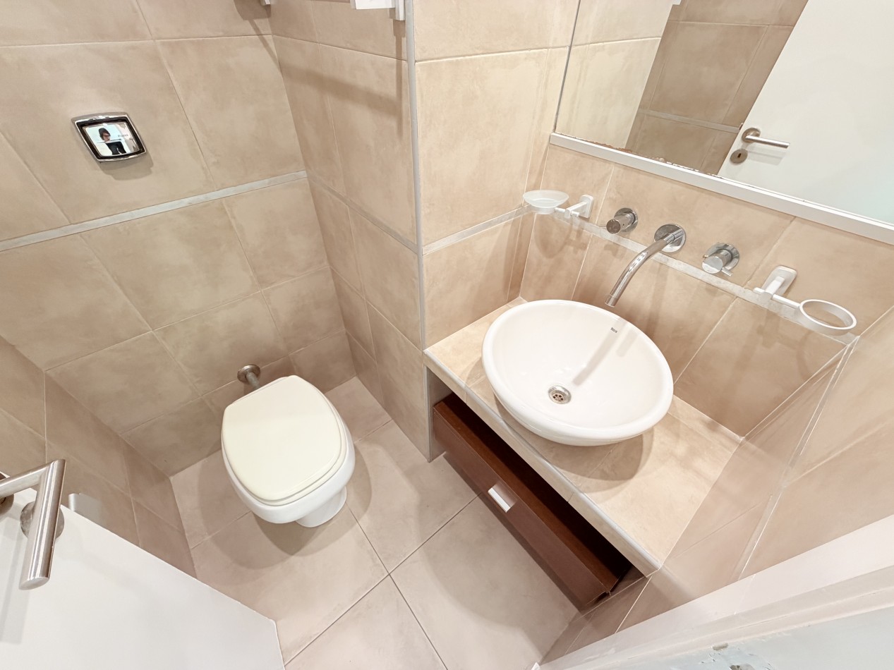 VENTA SEMIPISO 3 AMBIENTES - CATAMARCA 2300 