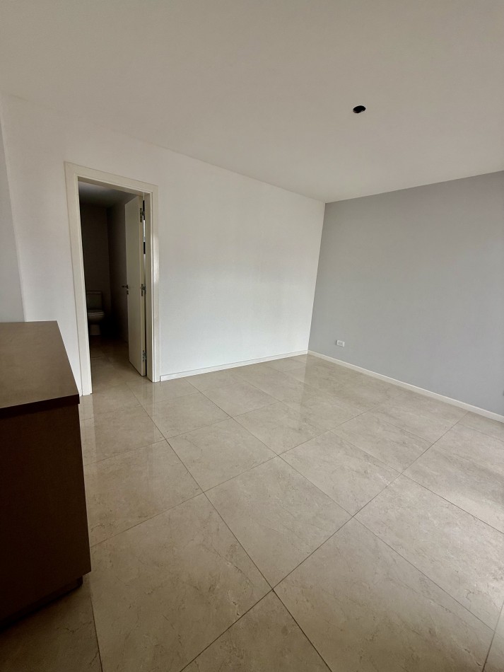 A ESTRENAR! ALQUILER PERMANENTE 4 AMBIENTES CON COCHERA. MAR DEL PLATA