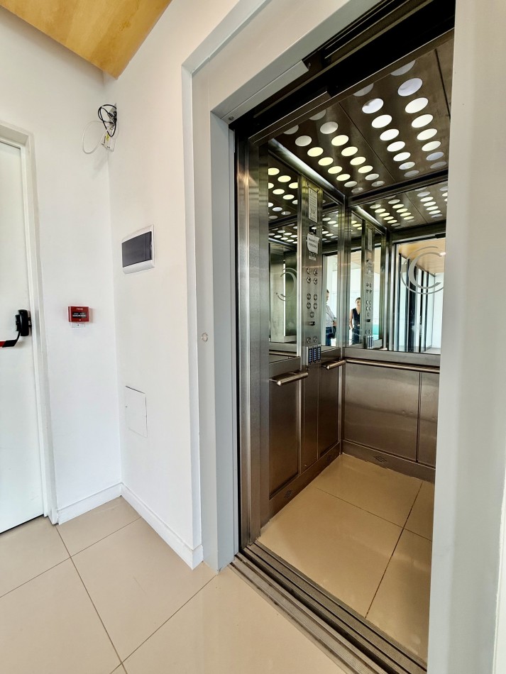 CONSTITUCION. OFICINAS EN ALQUILER.