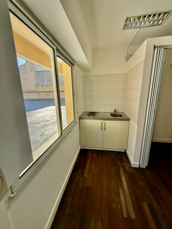 Oficina en alquiler en Guemes