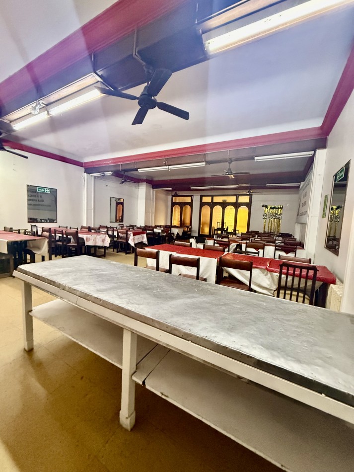 Hotel en Zona Aldrey 56 habitaciones