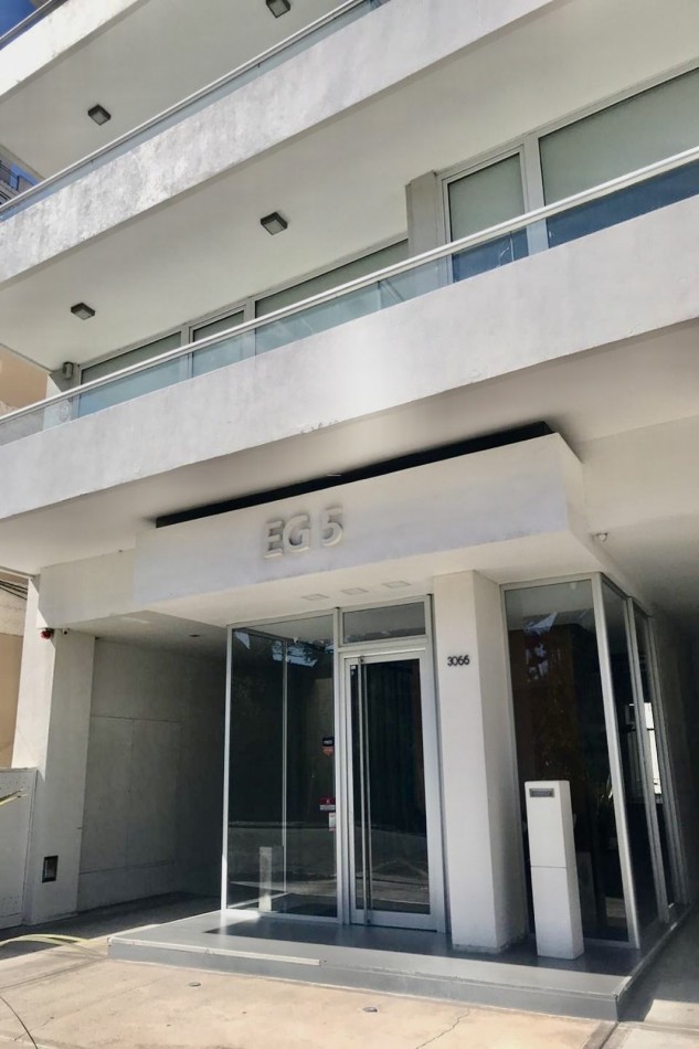 Playa Grande - 2 ambientes con cochera y equipado- Impecable